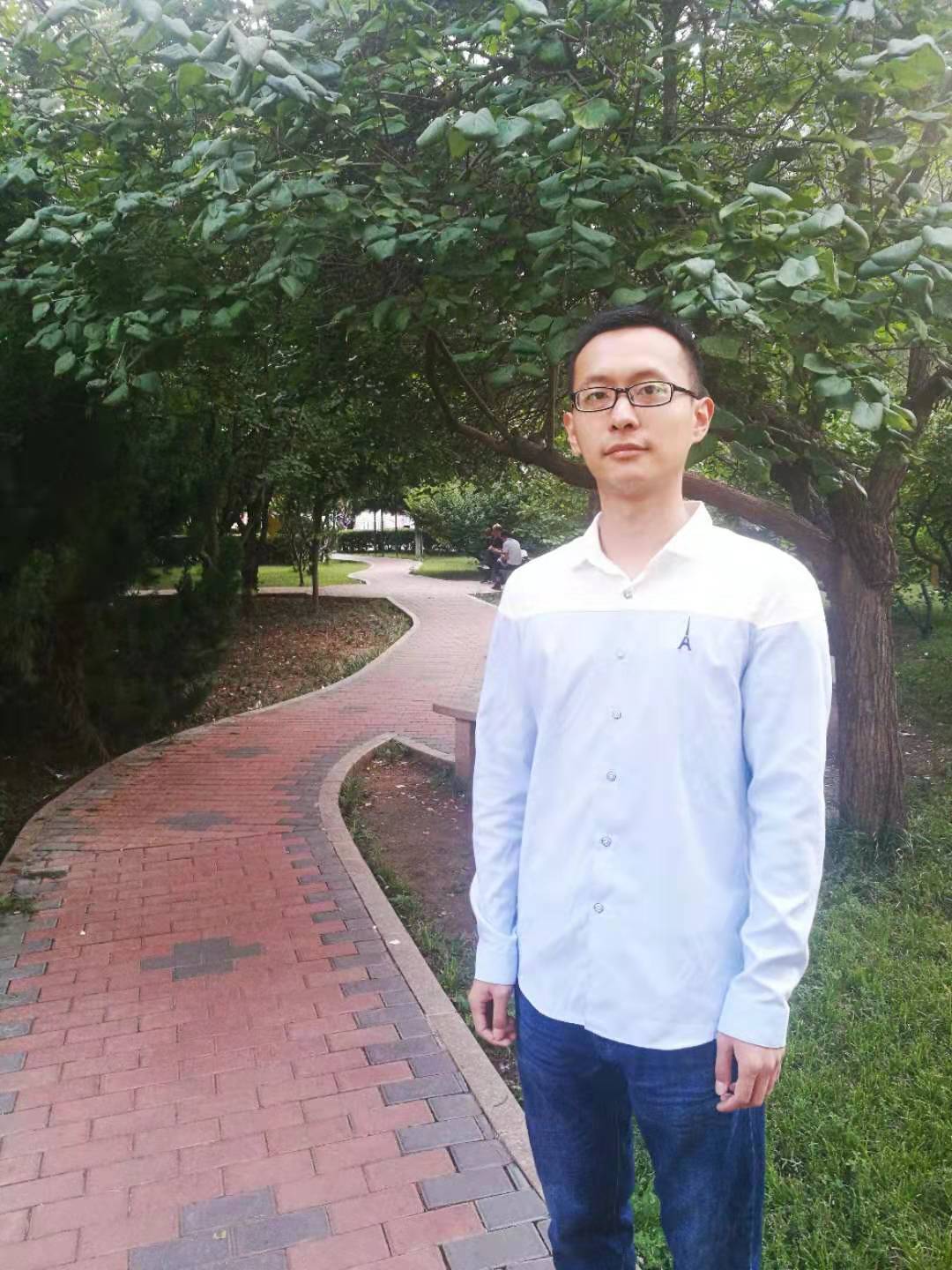 LEWIN乐玩游戏官网 任龙 照片.jpg
