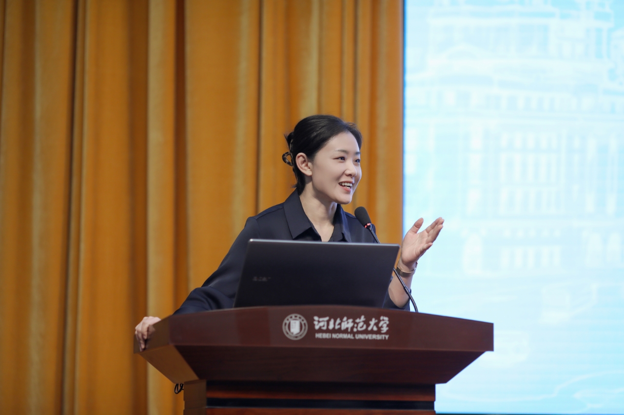 李笑岩.jpg